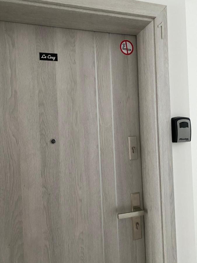 Les Rives Saint Symphorien, Appartements Meubles Longeville-les-Metz Ngoại thất bức ảnh